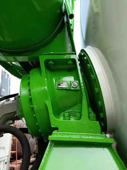 程力攪拌車廠家供應(yīng)，專業(yè)機(jī)電設(shè)備歡迎來電訂購